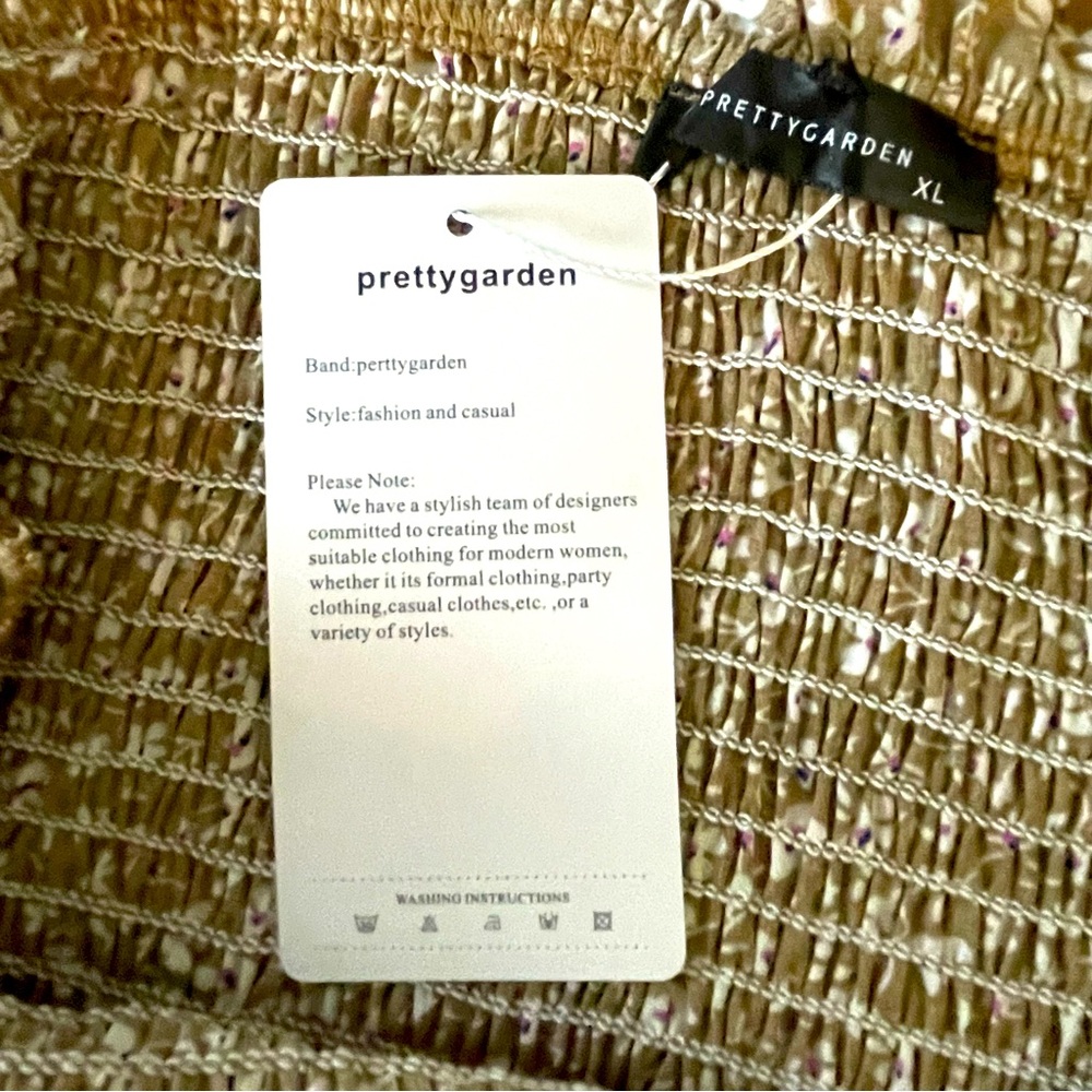 Pretty Garden Smocked Dress- size XL - Picture 4 of 5